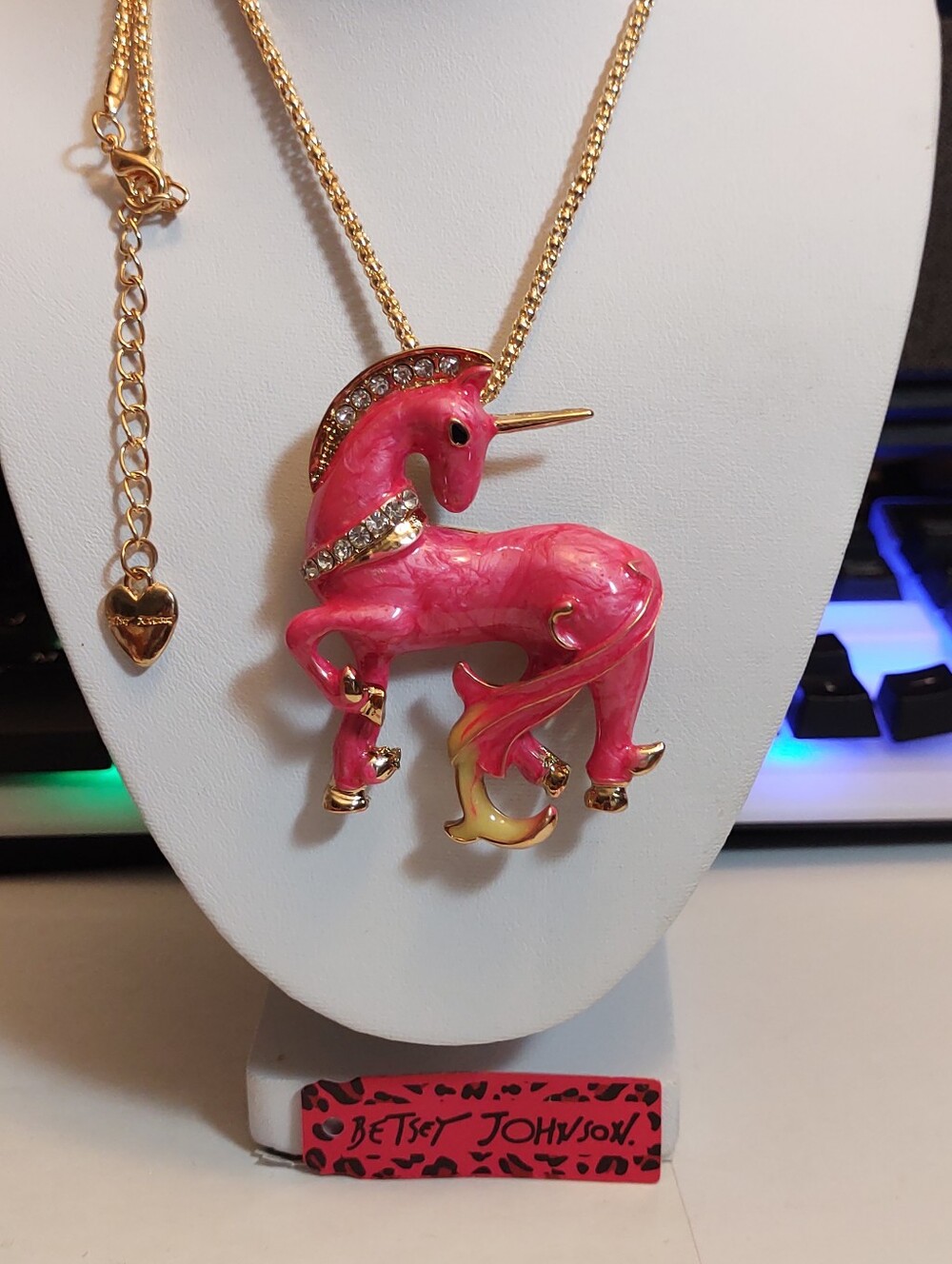 CONVERTIBLE Rare Hot Pink Betsey Johnson  Unicorn Necklace/Brooch CrystalCollar